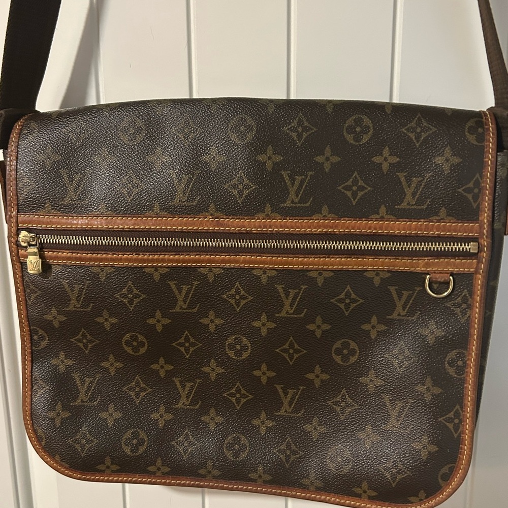 LOUIS VUITTON Messenger Bosphore GM Shoulder Bag Monogram Leather